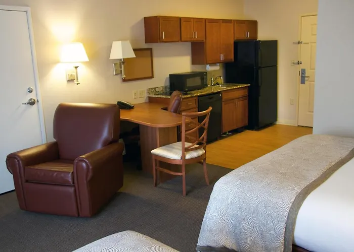 Candlewood Champaign-urbana Area By Ihg 3* Champaign