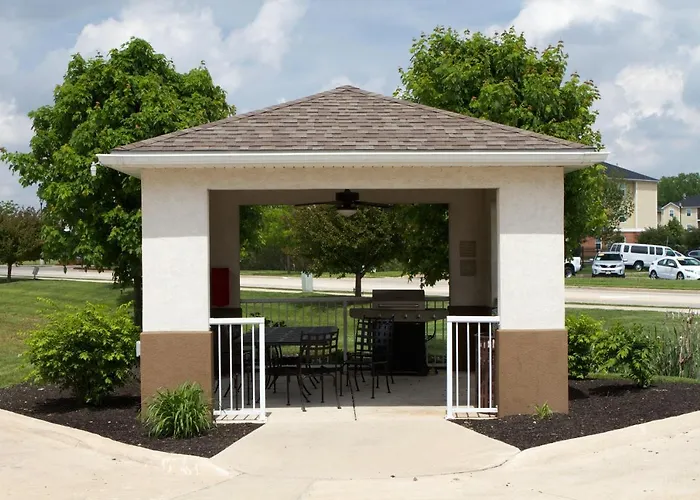 Candlewood Champaign-urbana Area By Ihg Hotel 3*