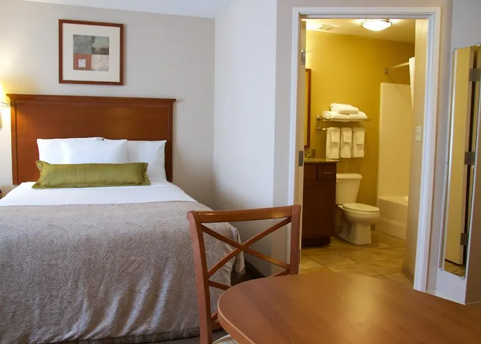 Candlewood Champaign-urbana Area By Ihg Hotel 3*