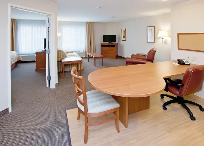 Candlewood Champaign-urbana Area By Ihg Champaign